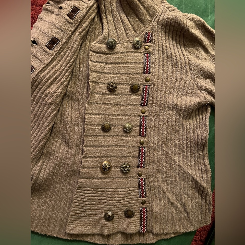 BUCKLE sweater
